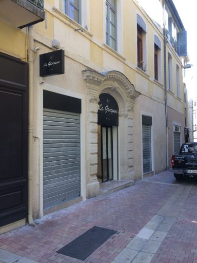 Porte d'entrée magasin La Garçonne 